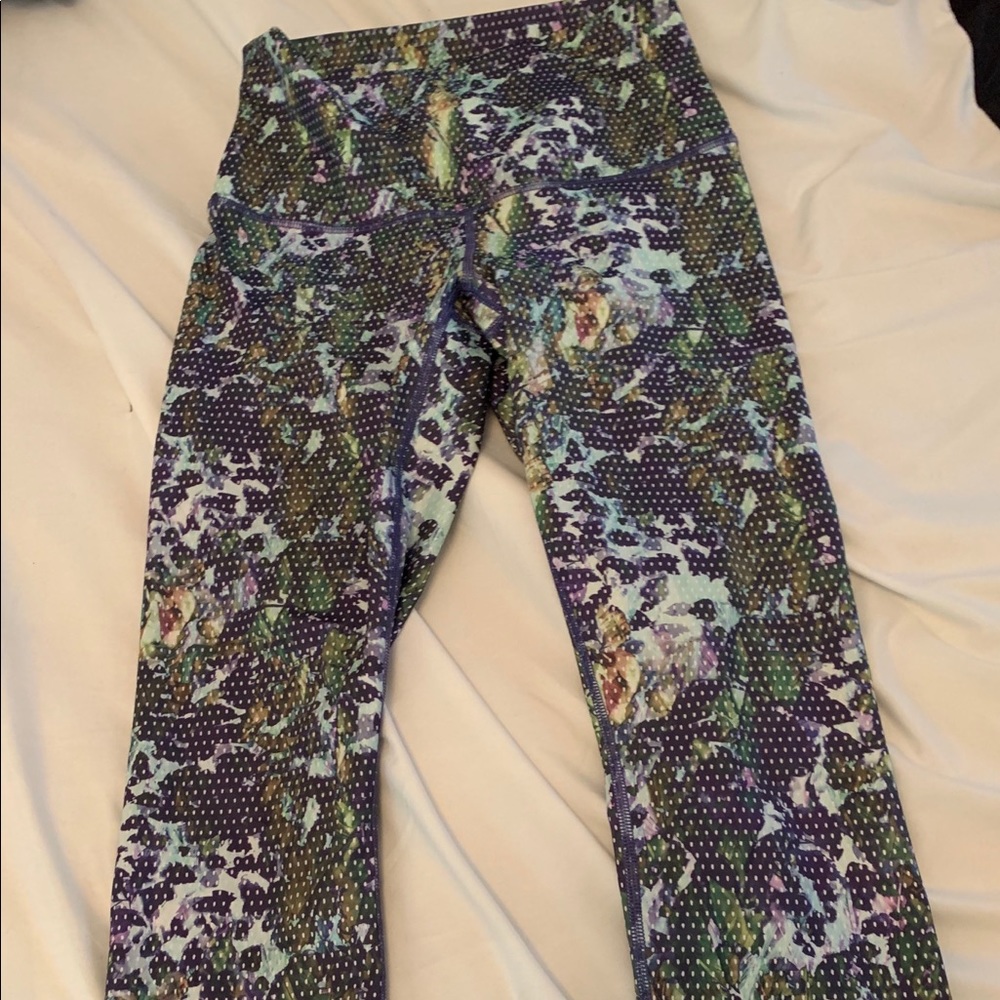 NWOT lululemon crop wunderunder